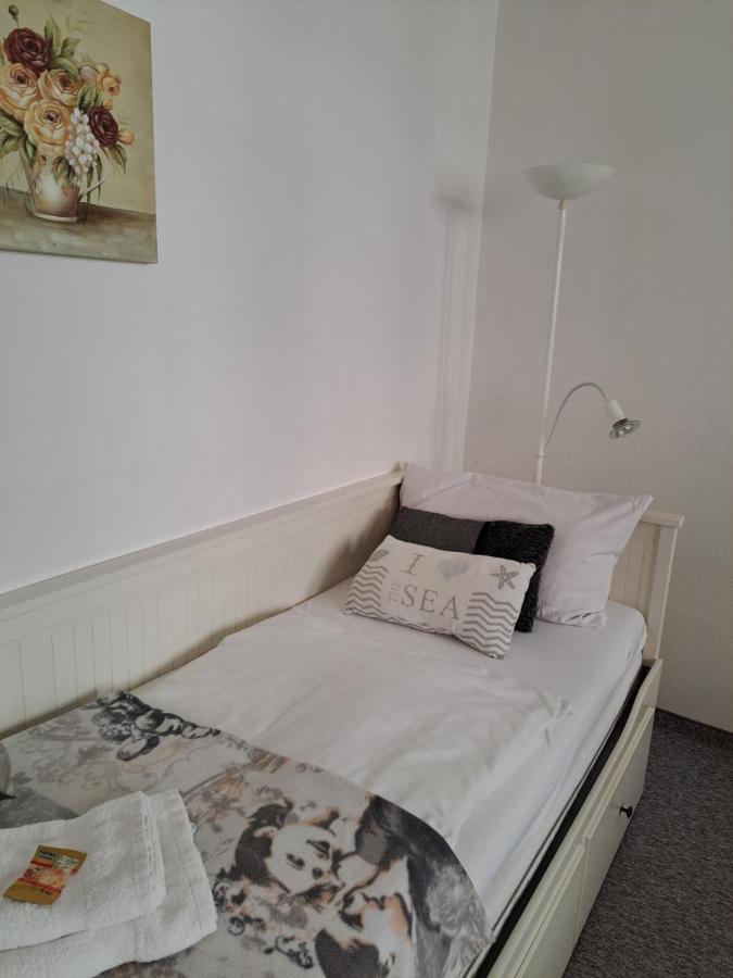 Altstadtcafe Und Pension Havelberg Buitenkant foto